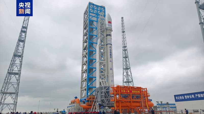 Long March 12 on the pad