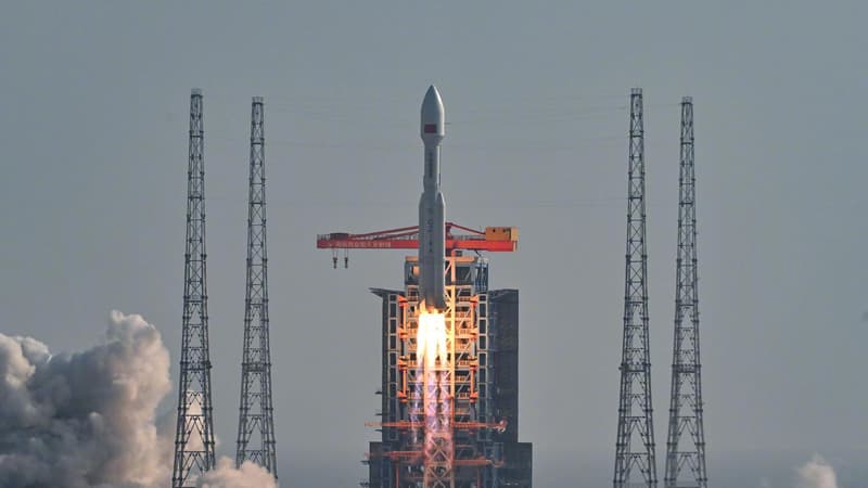 Long March 8A on the pad