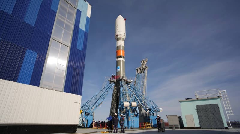 Soyuz 2.1b on the pad