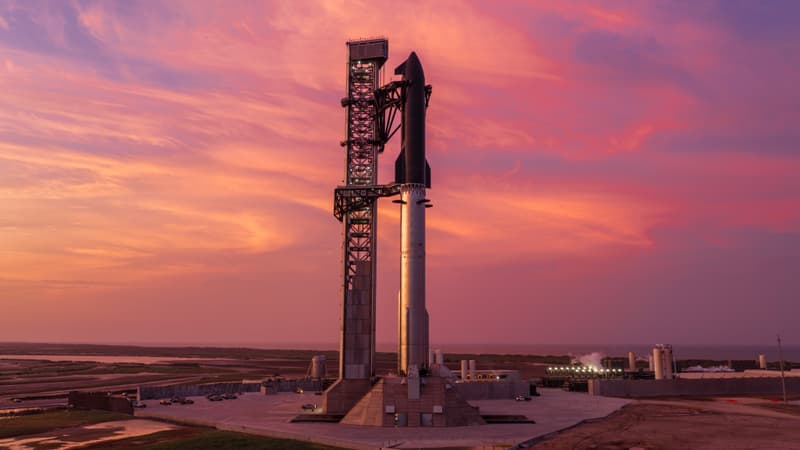 Starship V3 on the pad